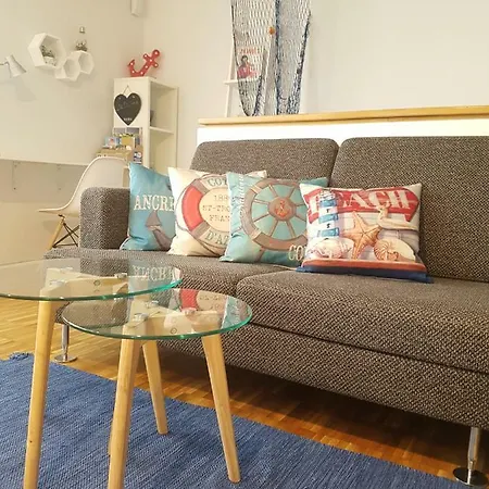 Sea In The Center Apartment *